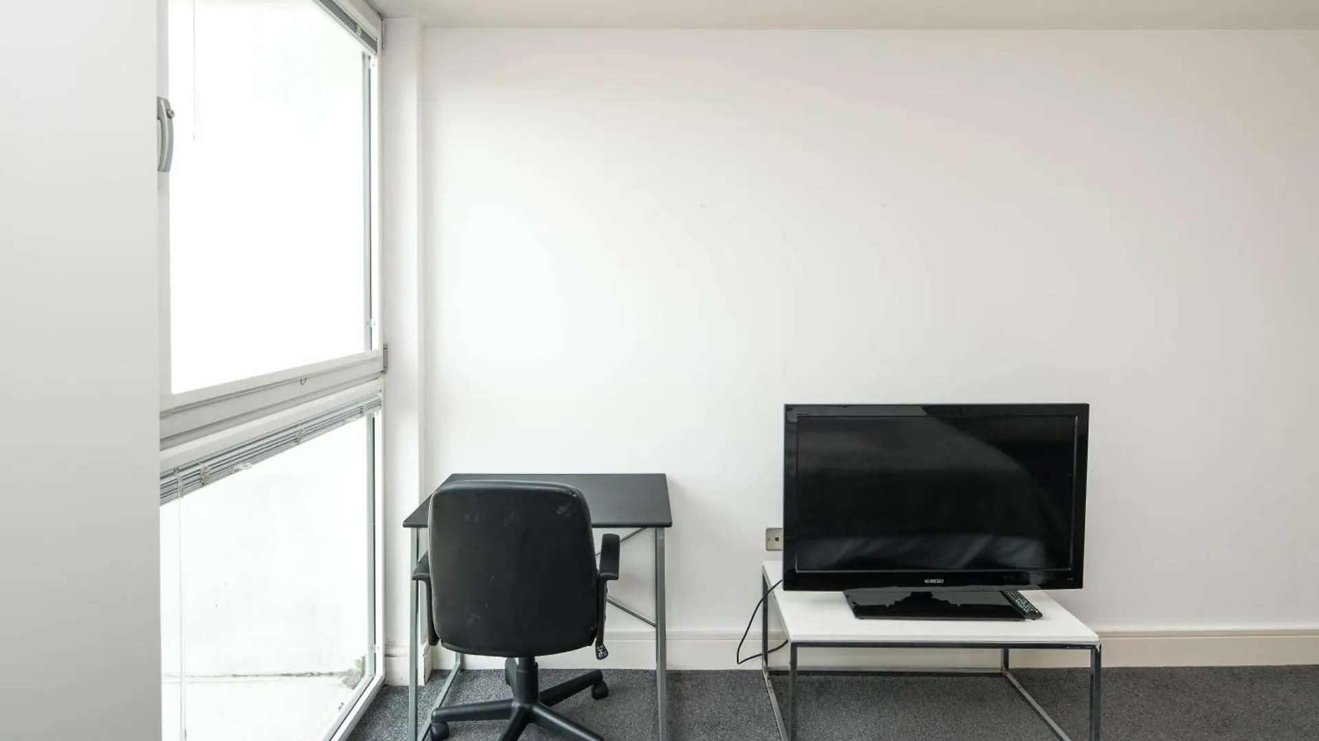 Immaculate 1-Bed 1-Bath Apartment In London Area 0*,  United Kingdom