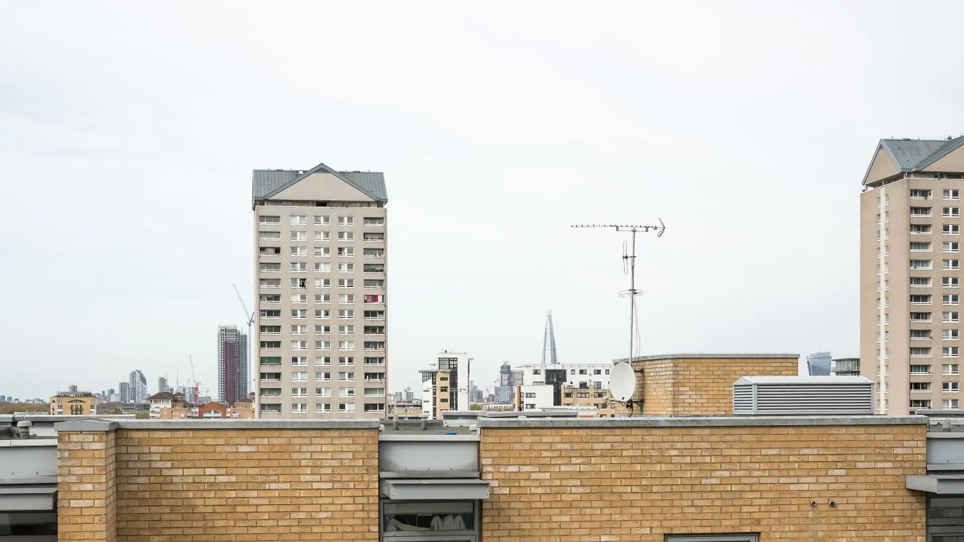Immaculate 1-Bed 1-Bath Apartment In London Area United Kingdom